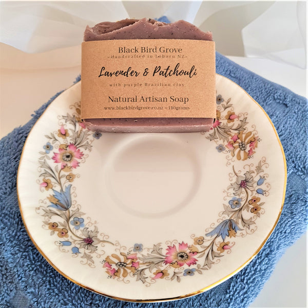 Paragon 'Meadowvale' Dish with Lavender & Patchouli Artisan Soap