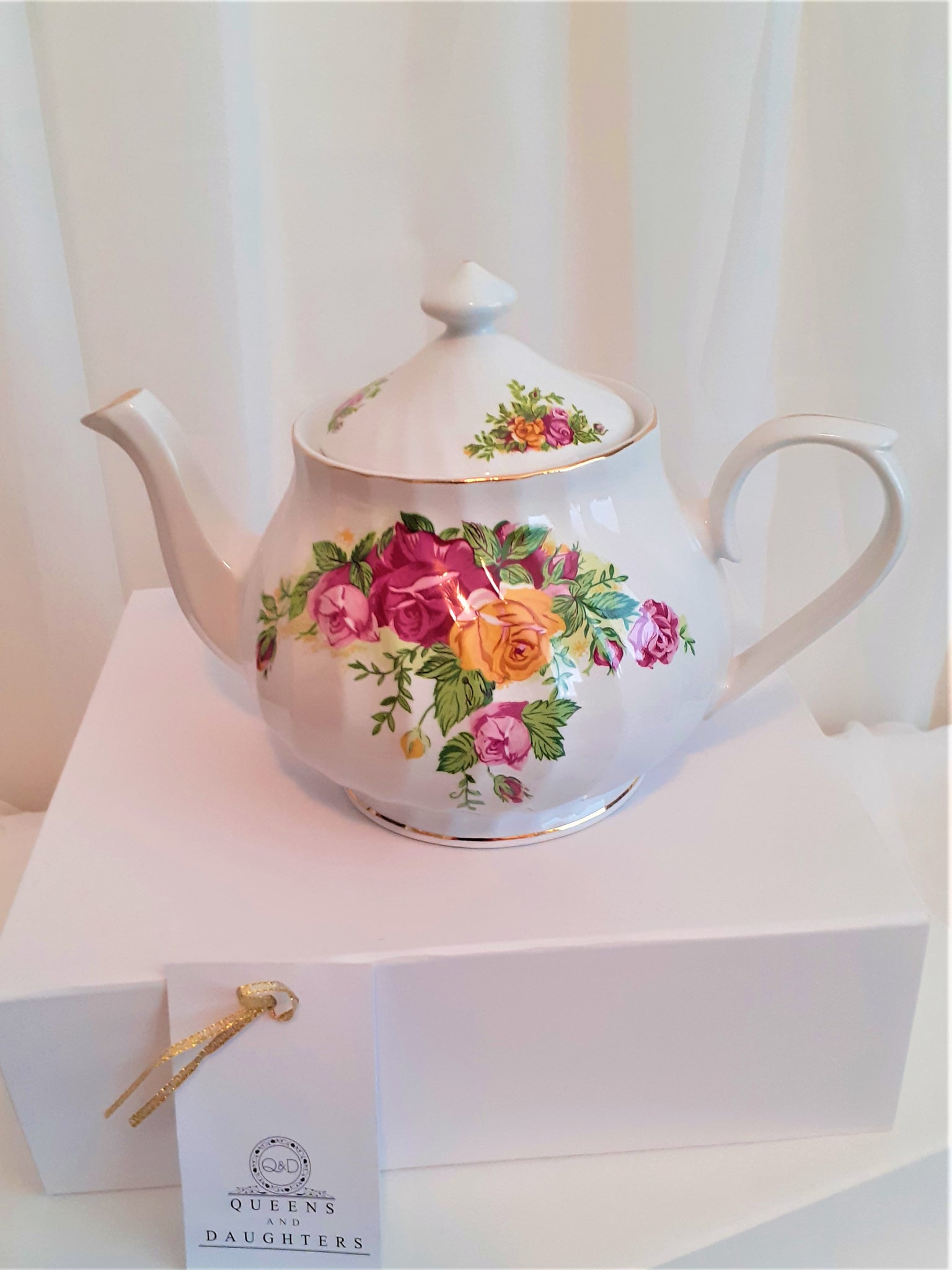 Rose Garden Tea Pot